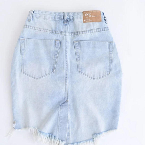 One Teaspoon Light Wash Distressed High Waist Long Rise Fitted Mini Denim 24 - Picture 10 of 12